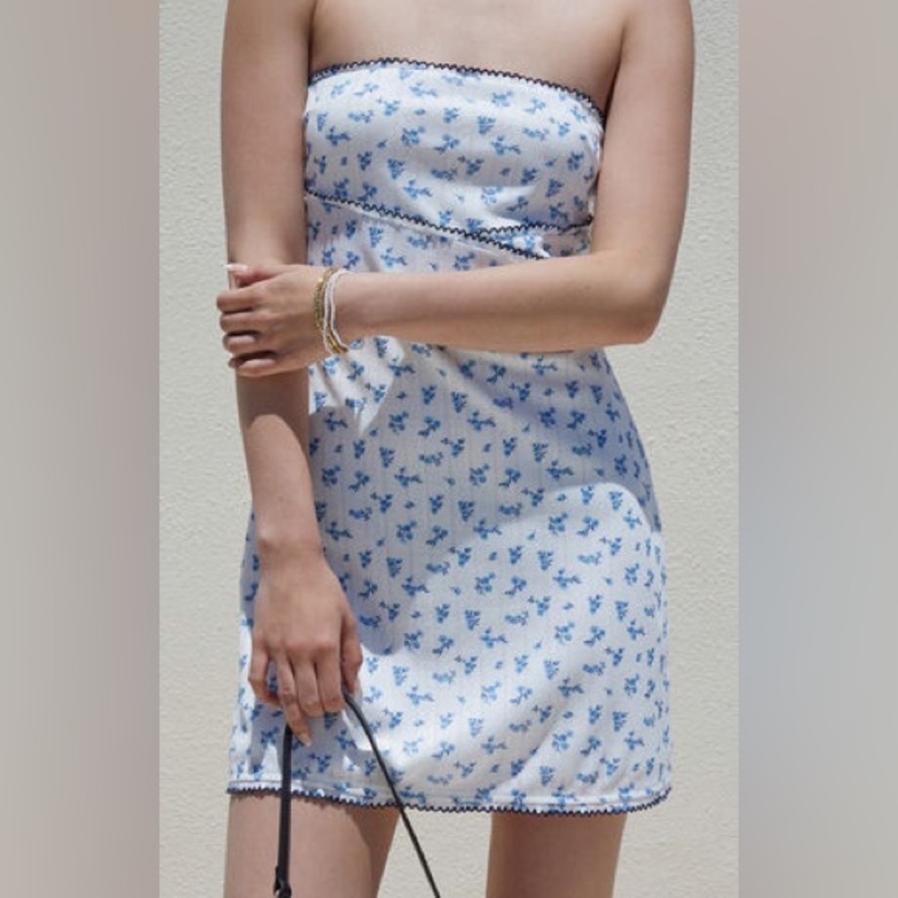 NWT Beverly and Beck Rylie Strapless Floral Mini Dress Size Medium